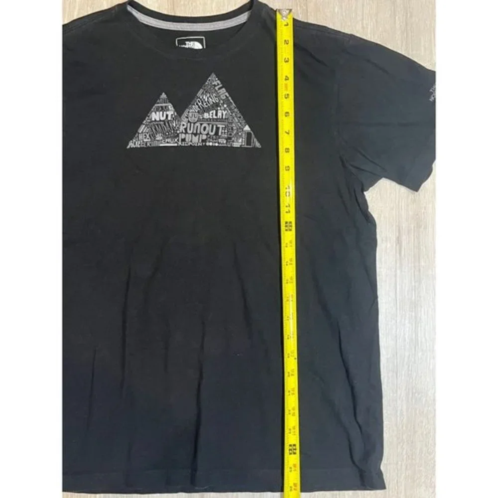 The North Face T-Shirt Men's XL Black‎ Pullover Crew Neck Slim Fit Short Sleeve